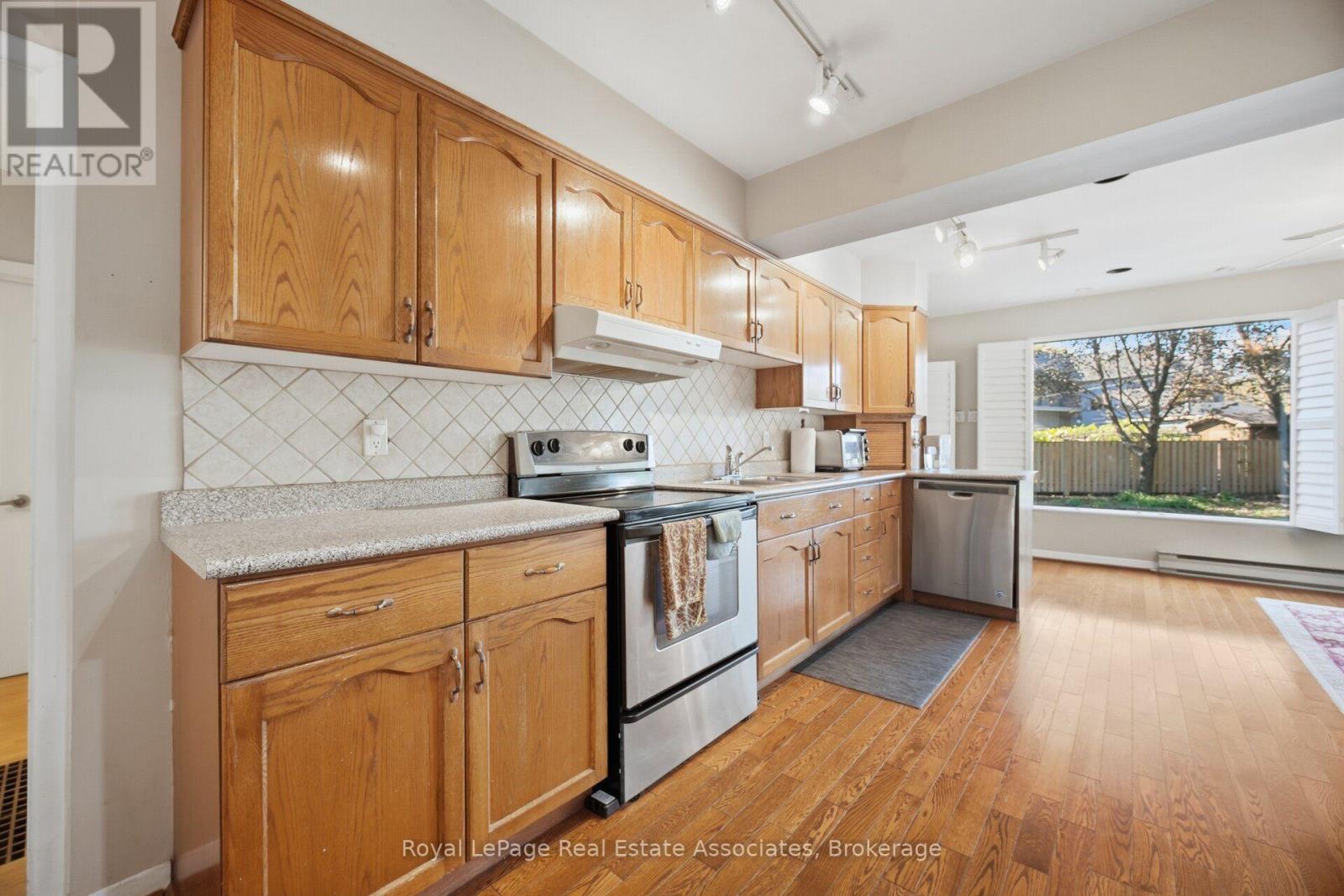1636 Springwell Avenue, Mississauga (Clarkson), Ontario  L5J 3H9 - Photo 17 - W14110974