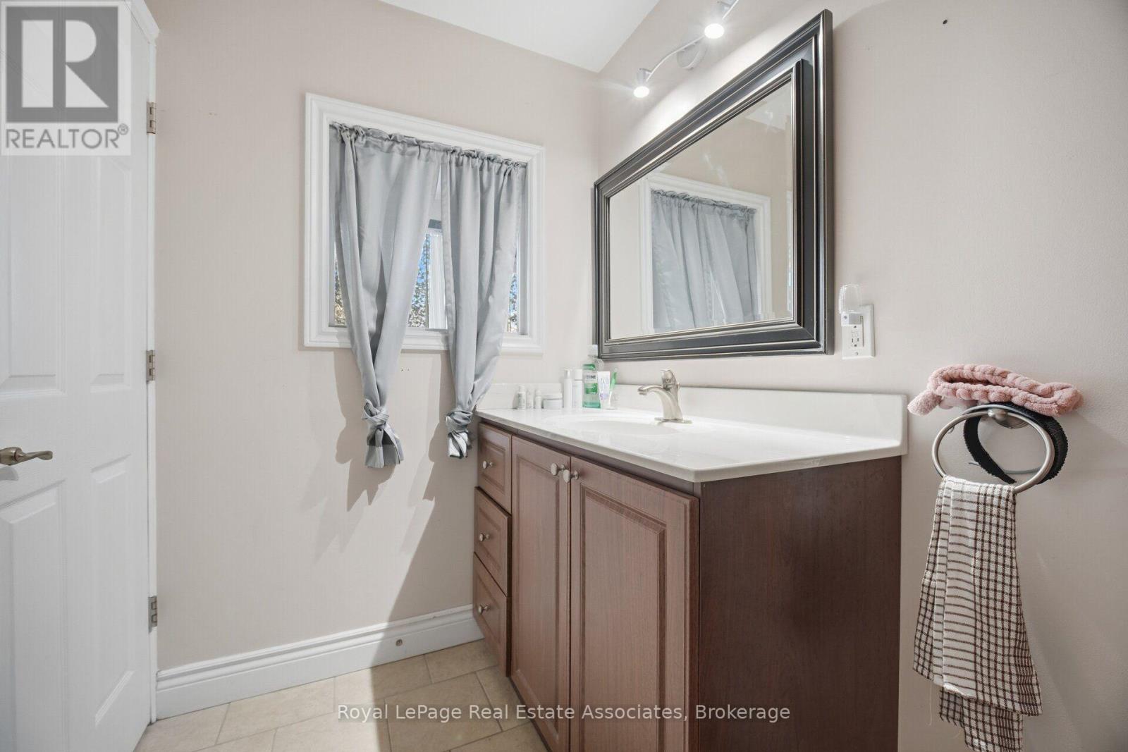 1636 Springwell Avenue, Mississauga (Clarkson), Ontario  L5J 3H9 - Photo 31 - W14110974