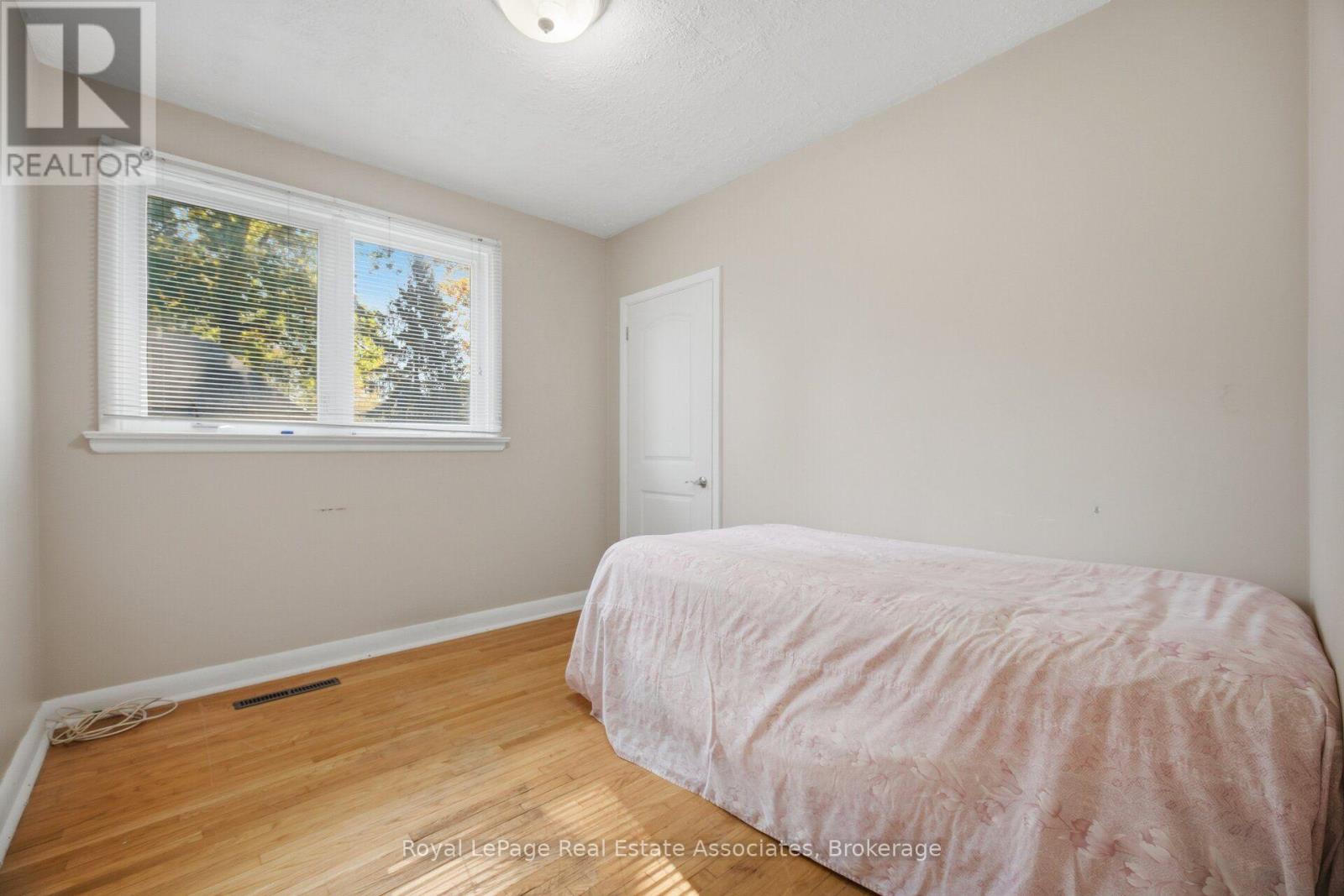 1636 Springwell Avenue, Mississauga (Clarkson), Ontario  L5J 3H9 - Photo 34 - W14110974
