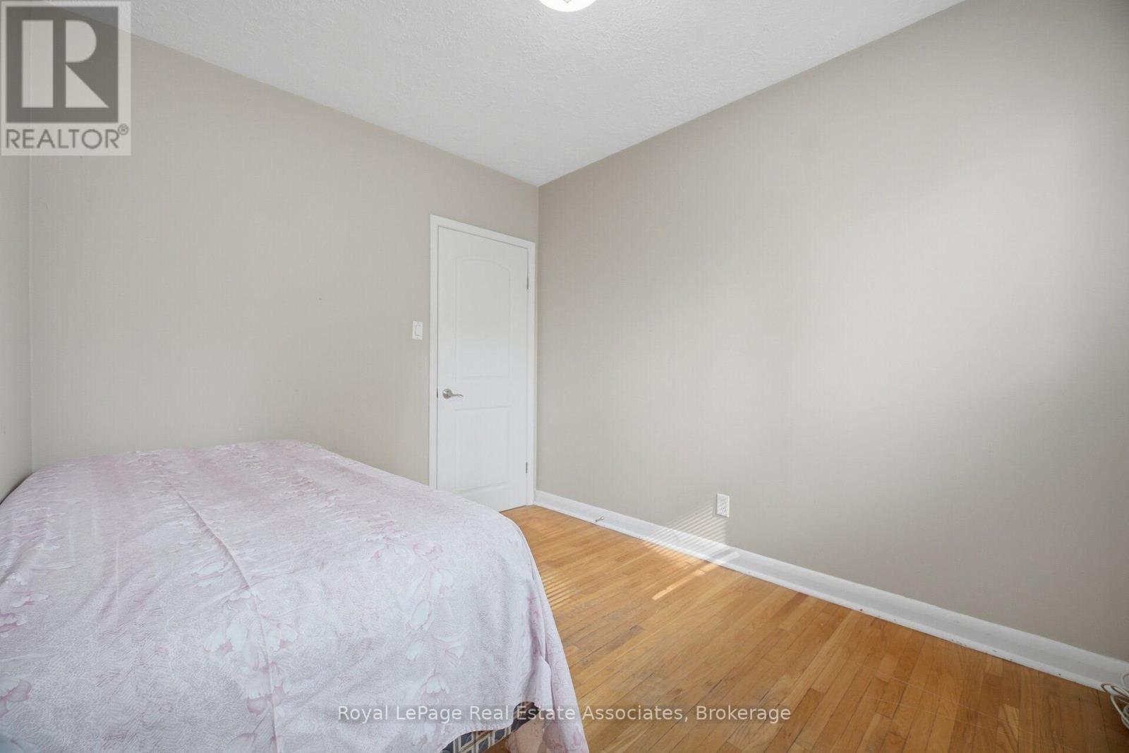 1636 Springwell Avenue, Mississauga (Clarkson), Ontario  L5J 3H9 - Photo 35 - W14110974