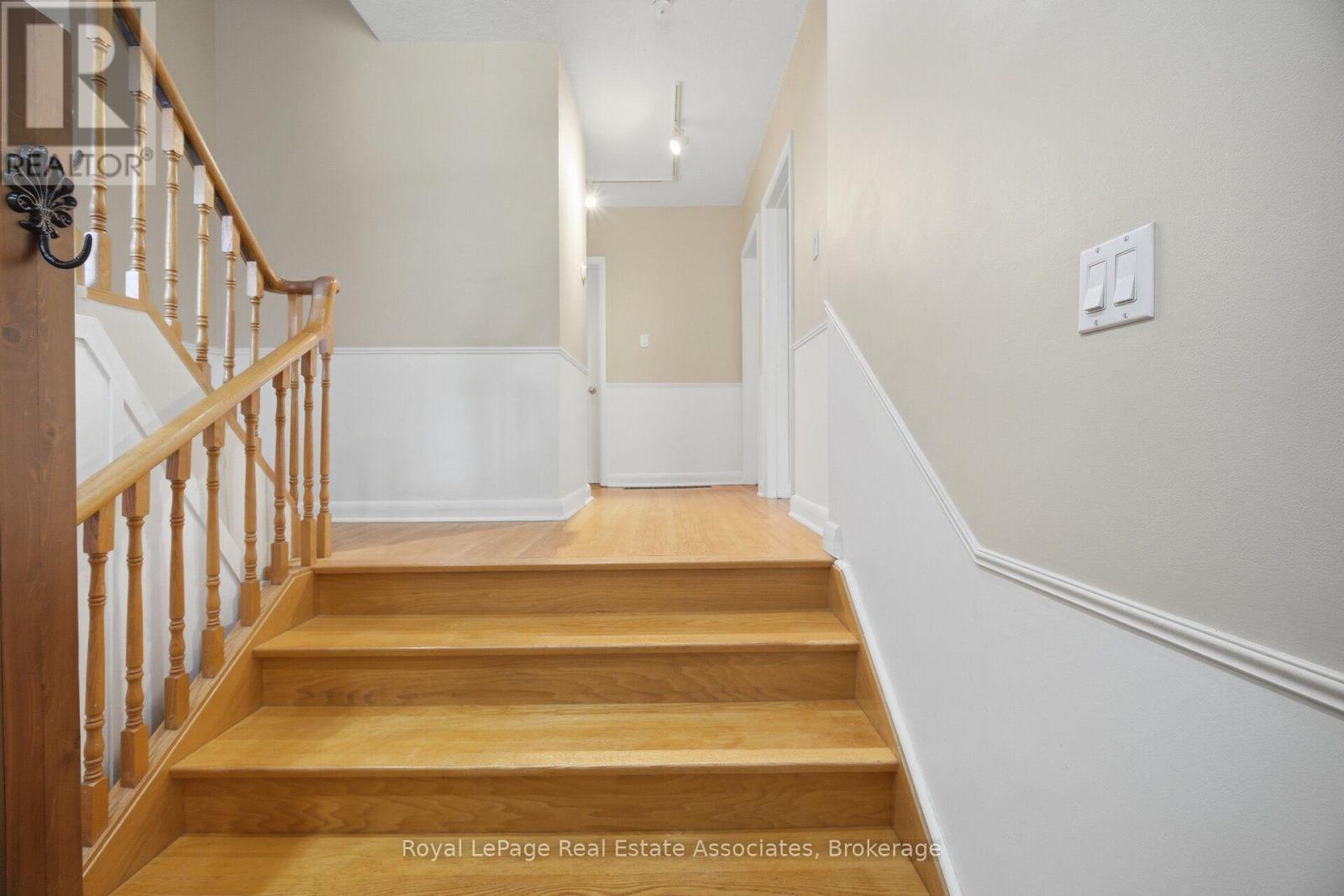 1636 Springwell Avenue, Mississauga (Clarkson), Ontario  L5J 3H9 - Photo 7 - W14110974