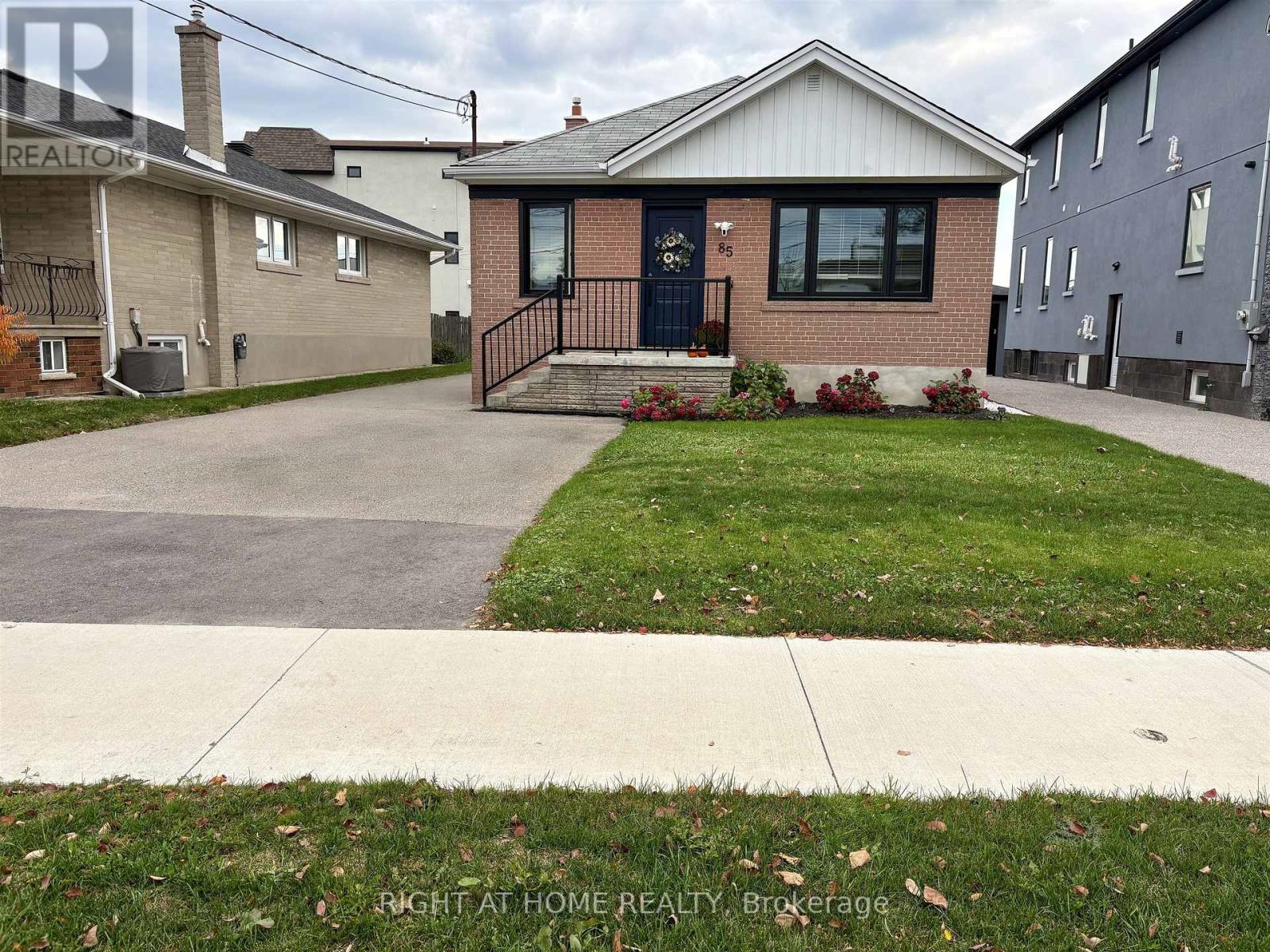 85 FLORAL PARKWAY, toronto (maple leaf), Ontario