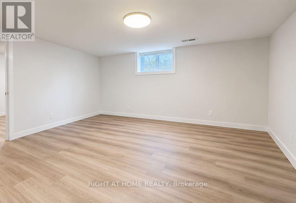 85 Floral Parkway, Toronto, Ontario  M6L 2C3 - Photo 15 - W14110988