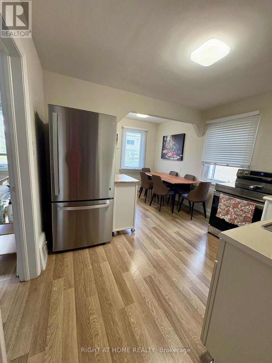 85 Floral Parkway, Toronto, Ontario  M6L 2C3 - Photo 7 - W14110988
