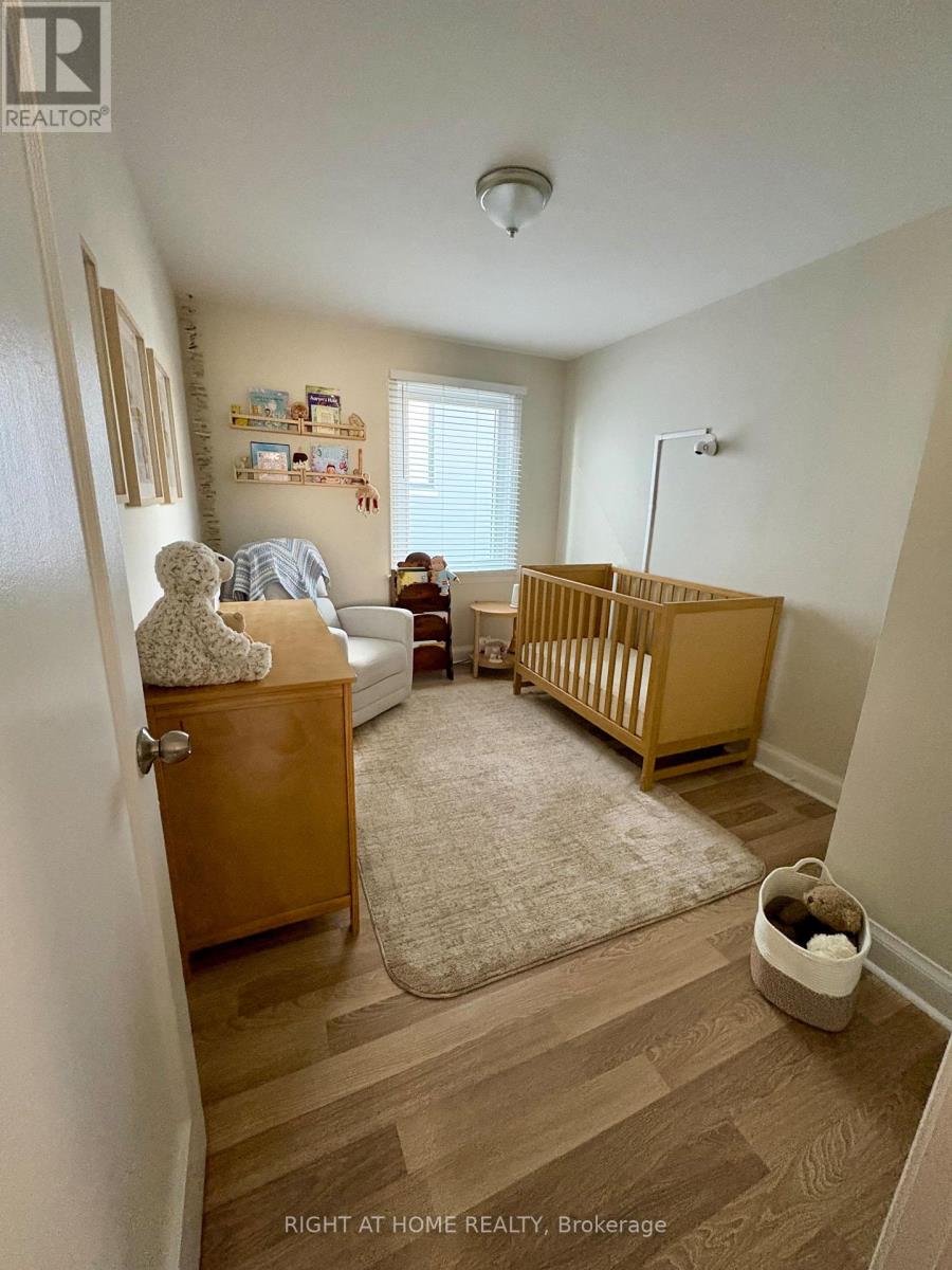 85 Floral Parkway, Toronto, Ontario  M6L 2C3 - Photo 8 - W14110988