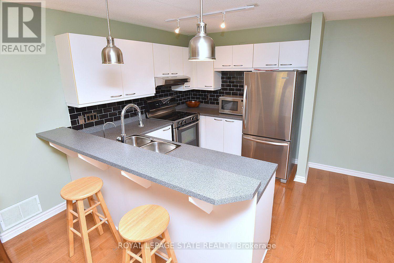 313 - 2030 Cleaver Avenue W, Burlington, Ontario  L7M 4C3 - Photo 14 - W14111012