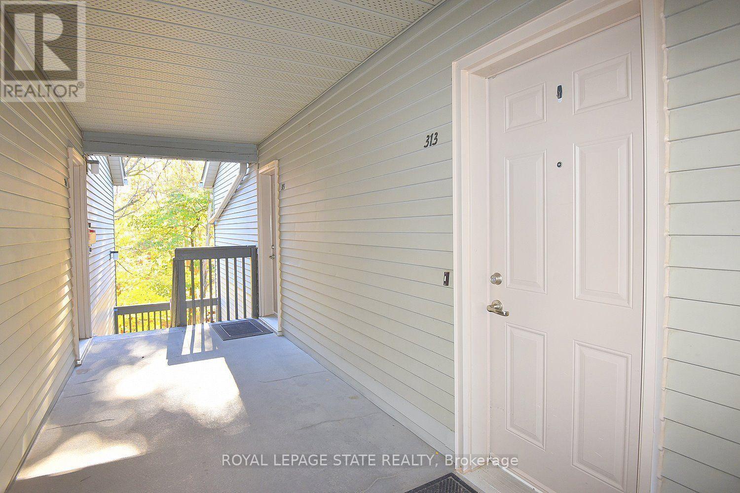 313 - 2030 Cleaver Avenue W, Burlington, Ontario  L7M 4C3 - Photo 2 - W14111012