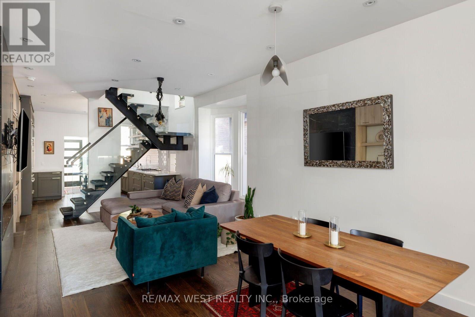12 Strickland Avenue, Toronto (Roncesvalles), Ontario  M6K 2H8 - Photo 9 - W14111022