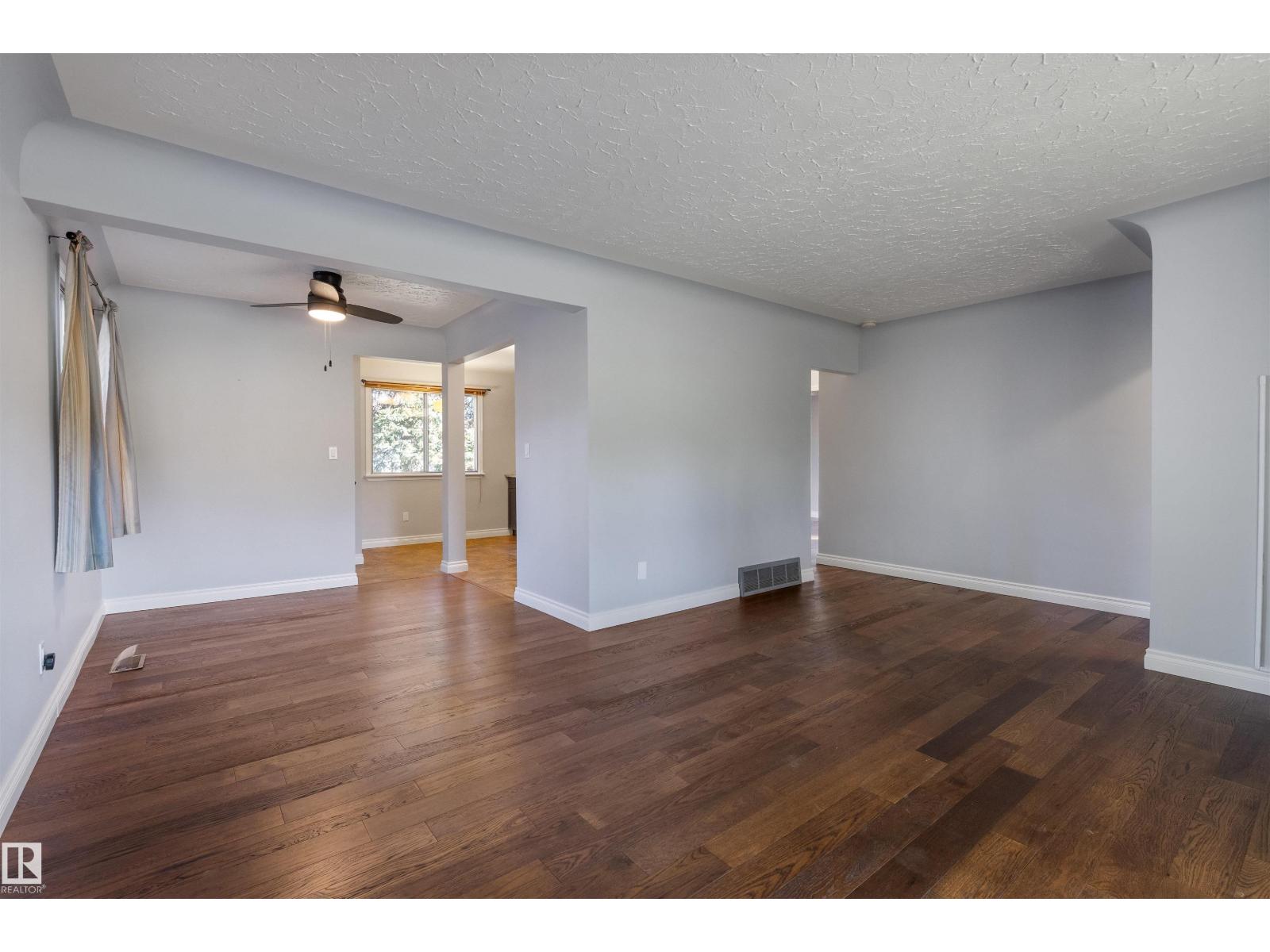 11643 137 St NW, Edmonton, Alberta  T5M 1N8 - Photo 6 - E4514009