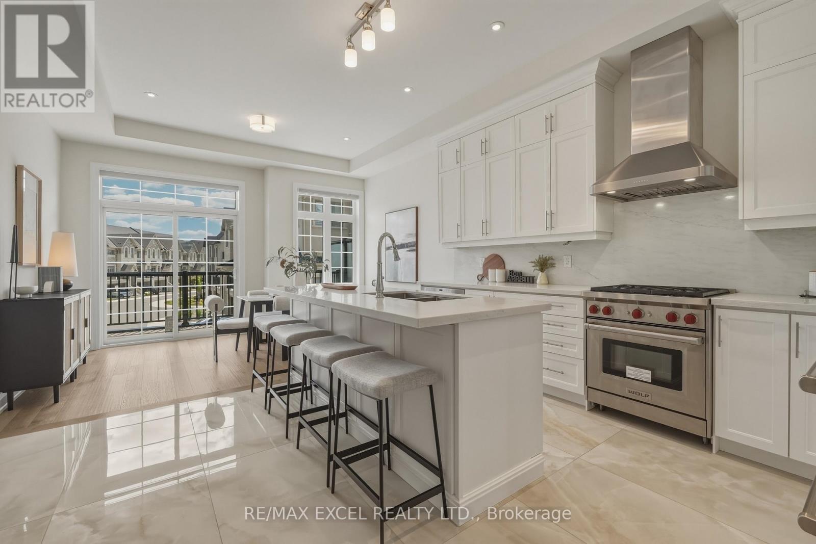 4205 Major Mackenzie Drive E, Markham, Ontario  L6C 3L5 - Photo 8 - N13634182
