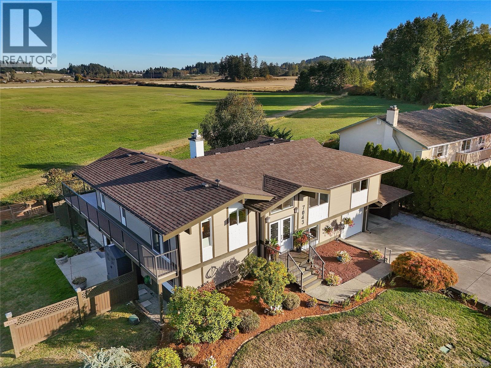 7043 Bickstan Pl, Central Saanich, British Columbia