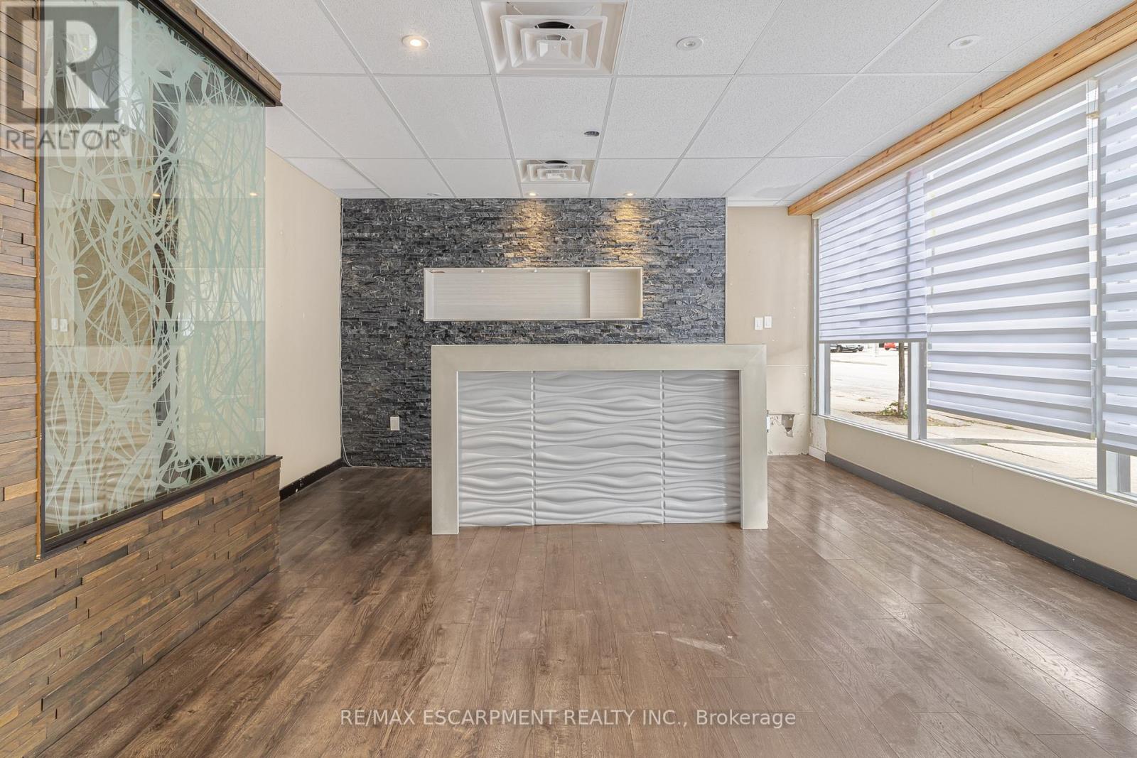 270 Ottawa Street N, Hamilton, Ontario  L8H 3Z9 - Photo 3 - X14110902