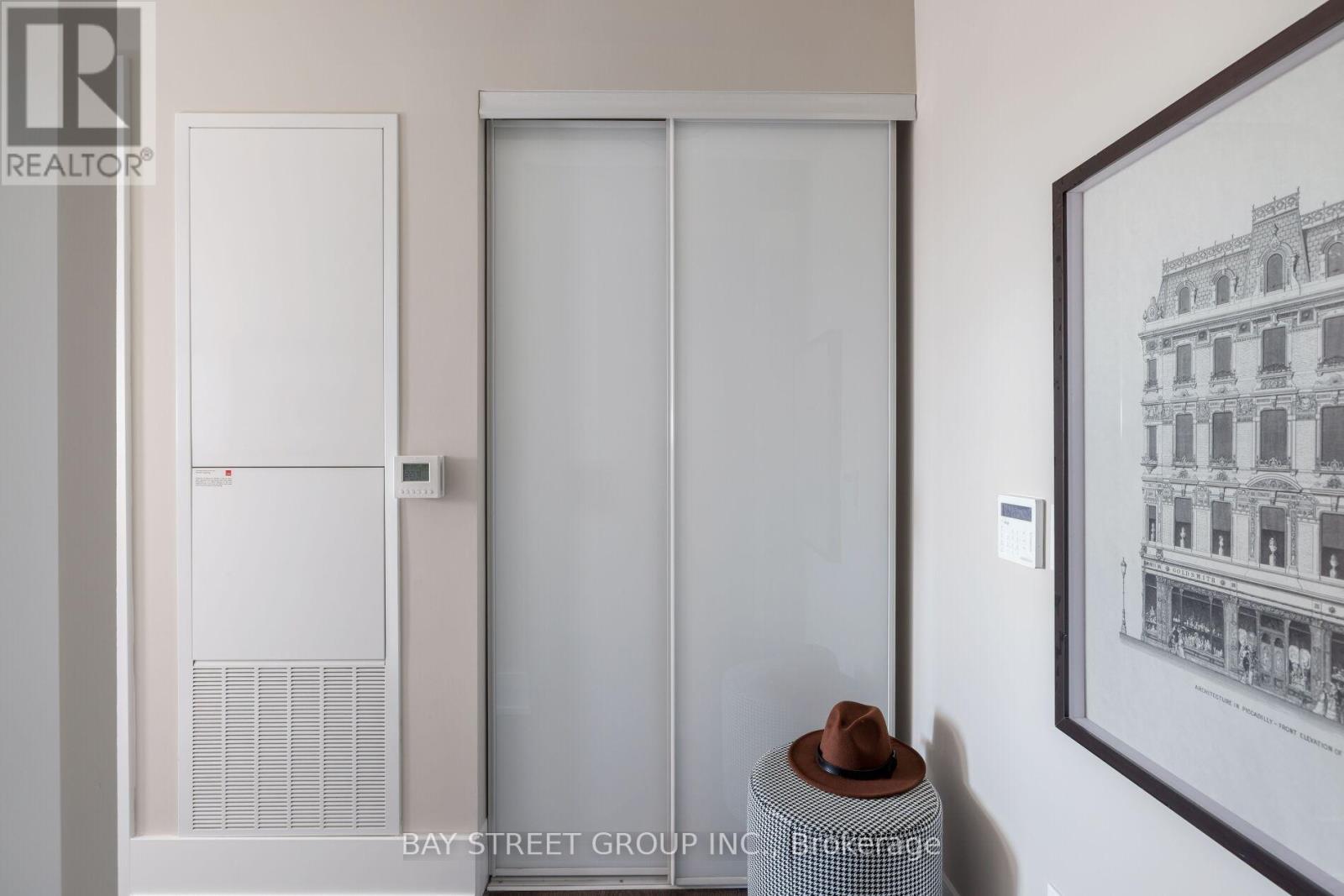 405 - 80 Vanauley Street, Toronto, Ontario  M5T 0C9 - Photo 8 - C14100654