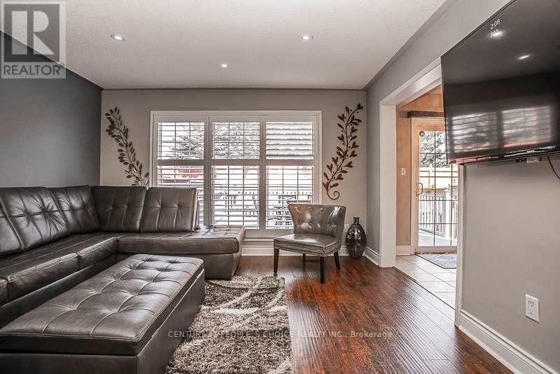 50 Sweetwood Circle W, Brampton, Ontario  L7A 2X7 - Photo 6 - W13884800