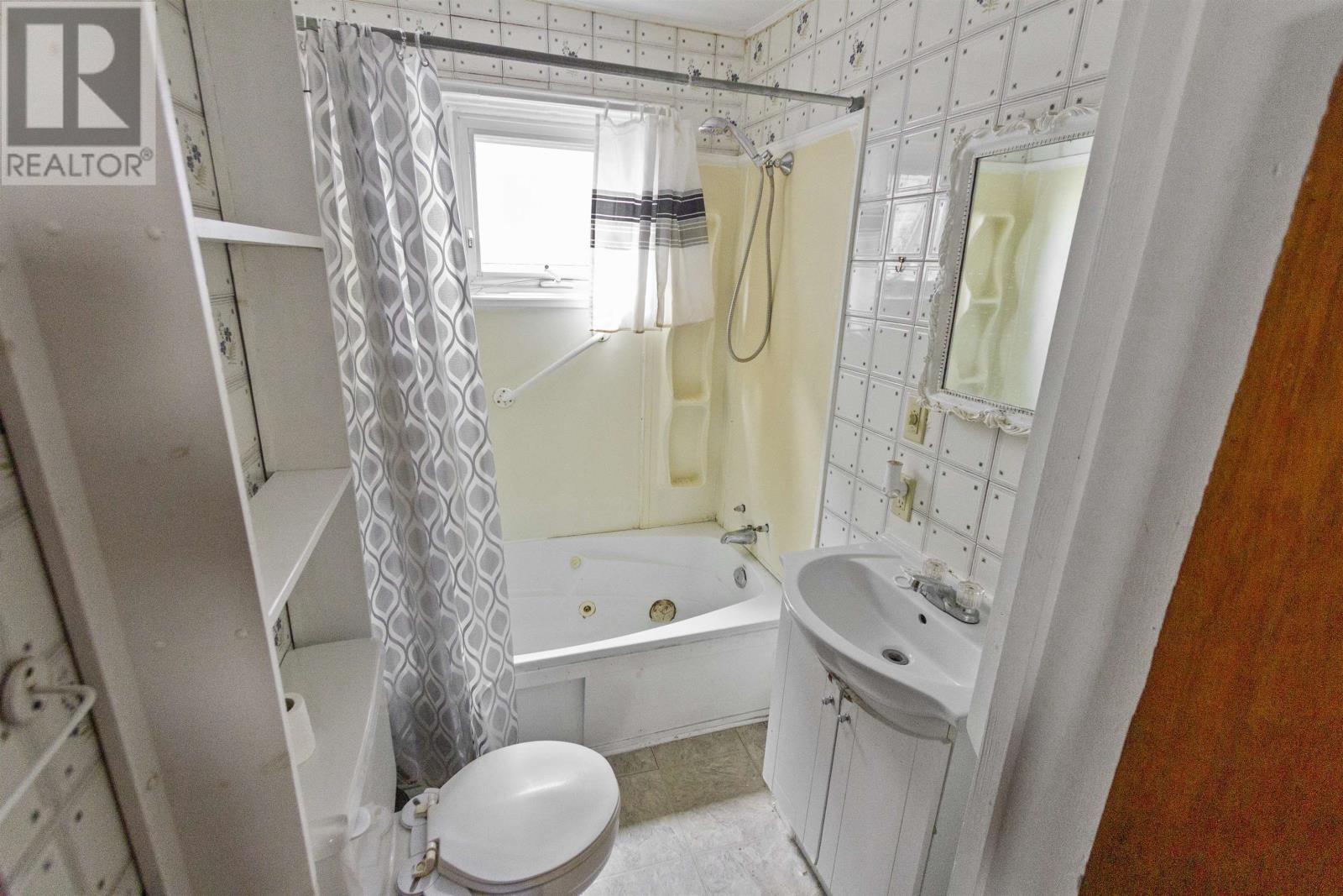 417 Queen Street, Charlottetown, Prince Edward Island  C1A 4E5 - Photo 8 - 202626520