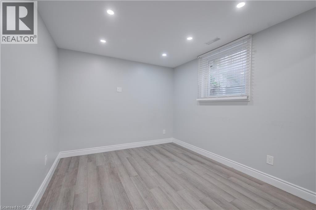 1064 Copper Leaf Crescent, Kitchener, Ontario N2E 3W4 - Photo 30 - 40860555