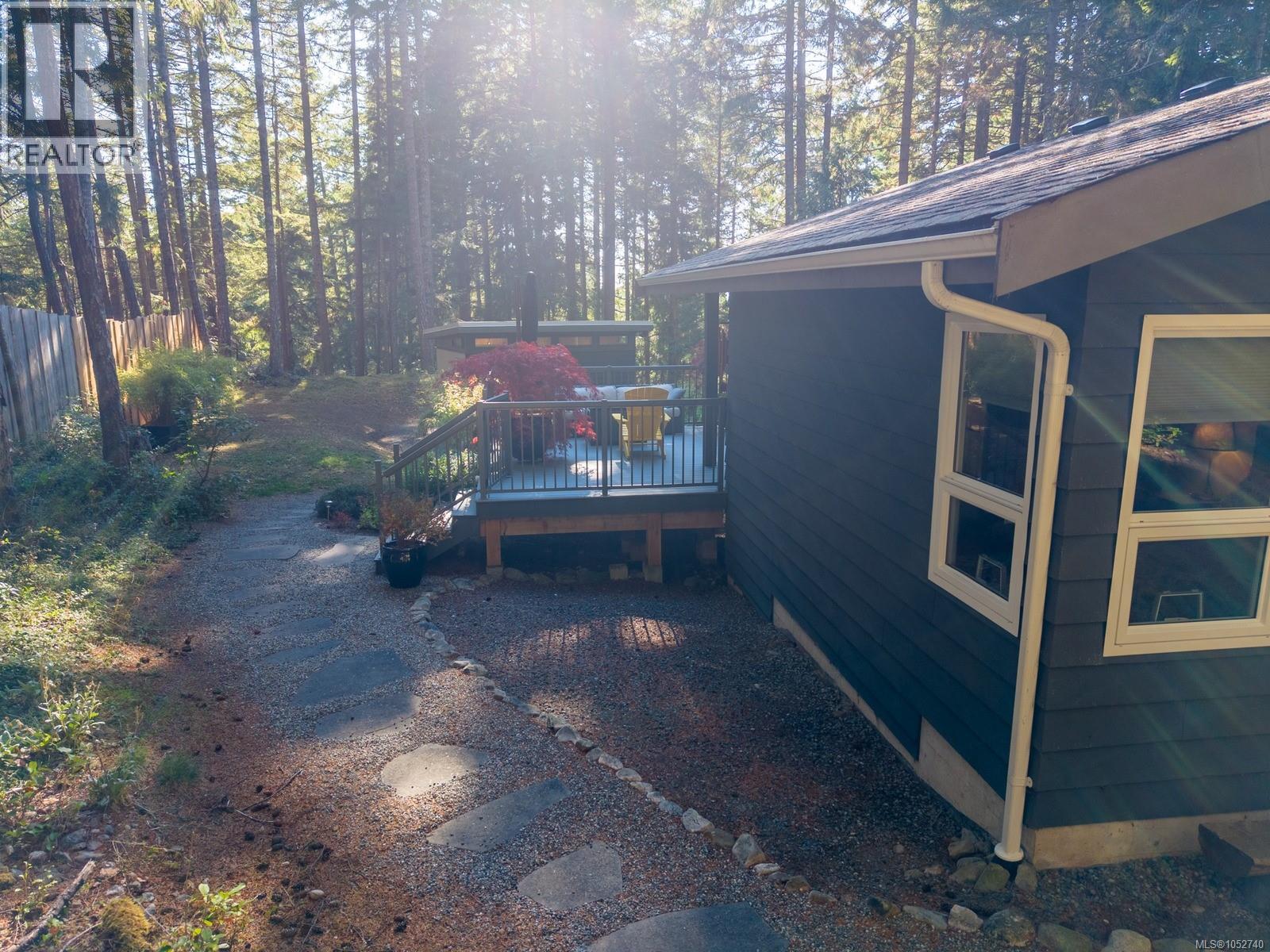 2701 Galley Cres, Pender Island, British Columbia  V0N 2M2 - Photo 32 - 1052740