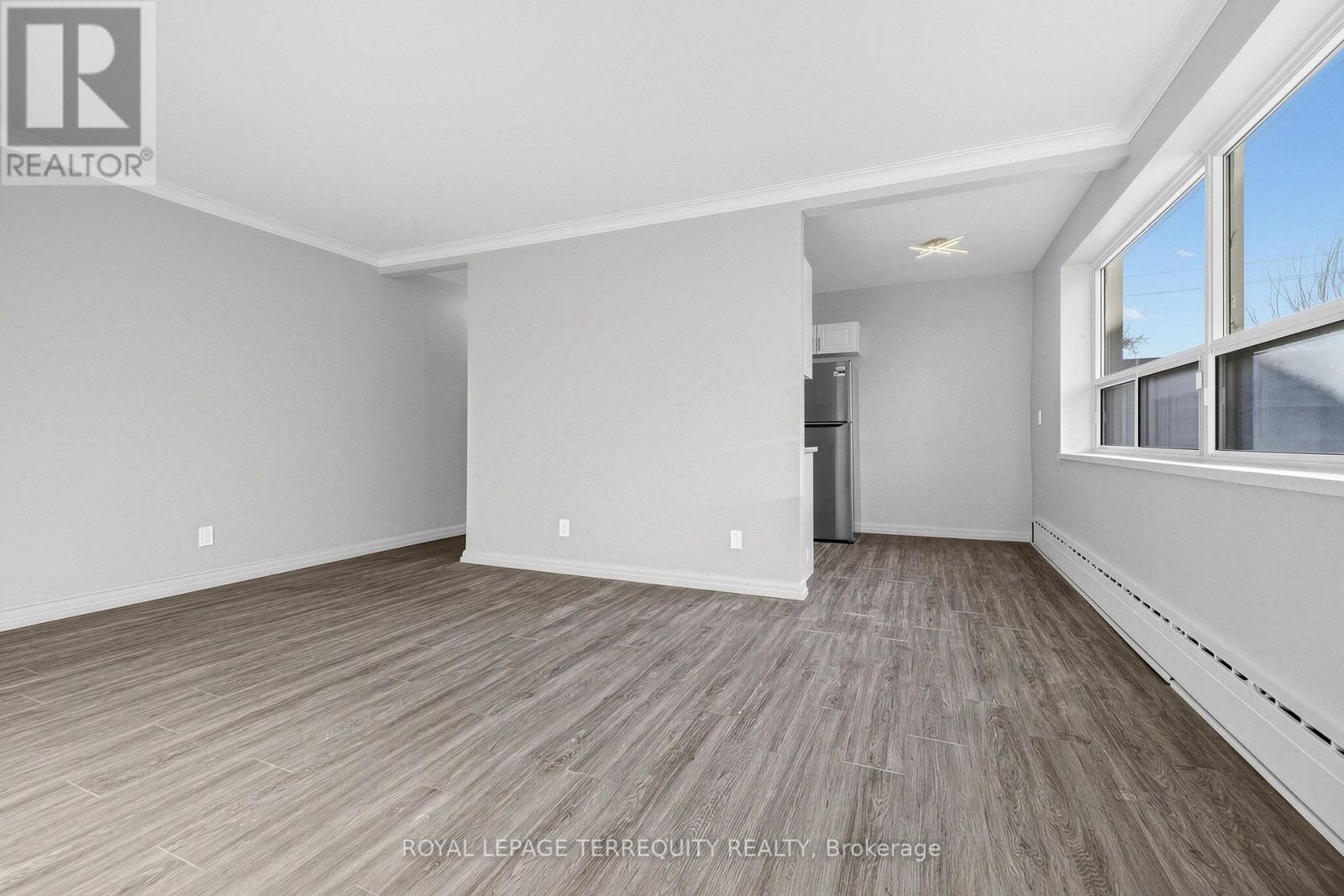 101 - 2550 Keele Street, Toronto, Ontario M6L 2N8 - Photo 4 - W14093612