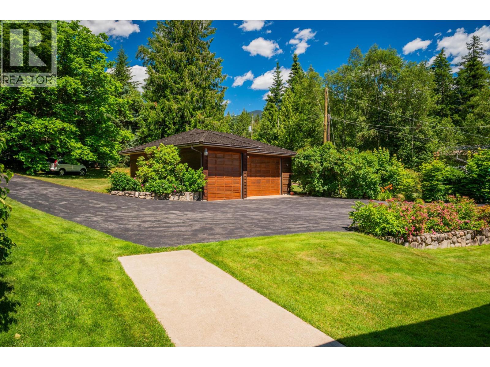 3918 Macgregor West Road, Nelson, British Columbia V1L 6M8 - Photo 25 - 10404324