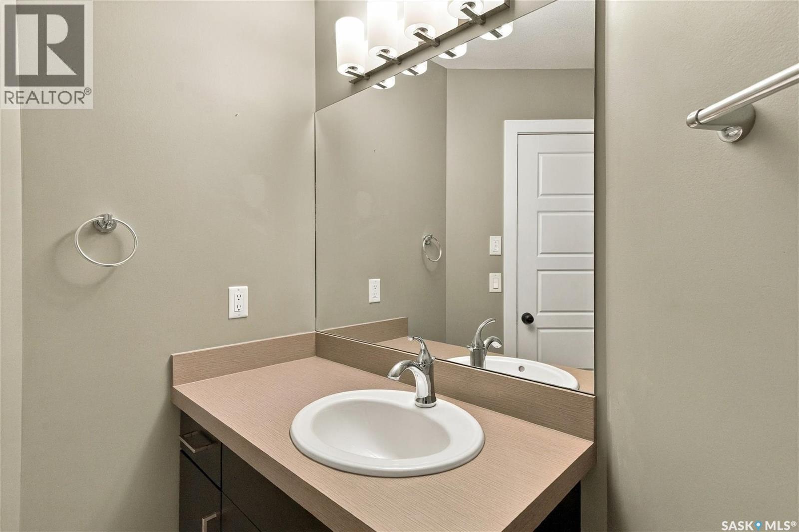 319 Langlois Way, Saskatoon, Saskatchewan  S7T 0M9 - Photo 28 - SK051746
