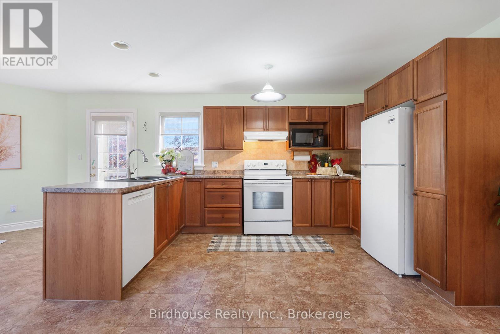 34 Lori Boulevard, Kawartha Lakes, Ontario  K9V 6B6 - Photo 8 - X14111252