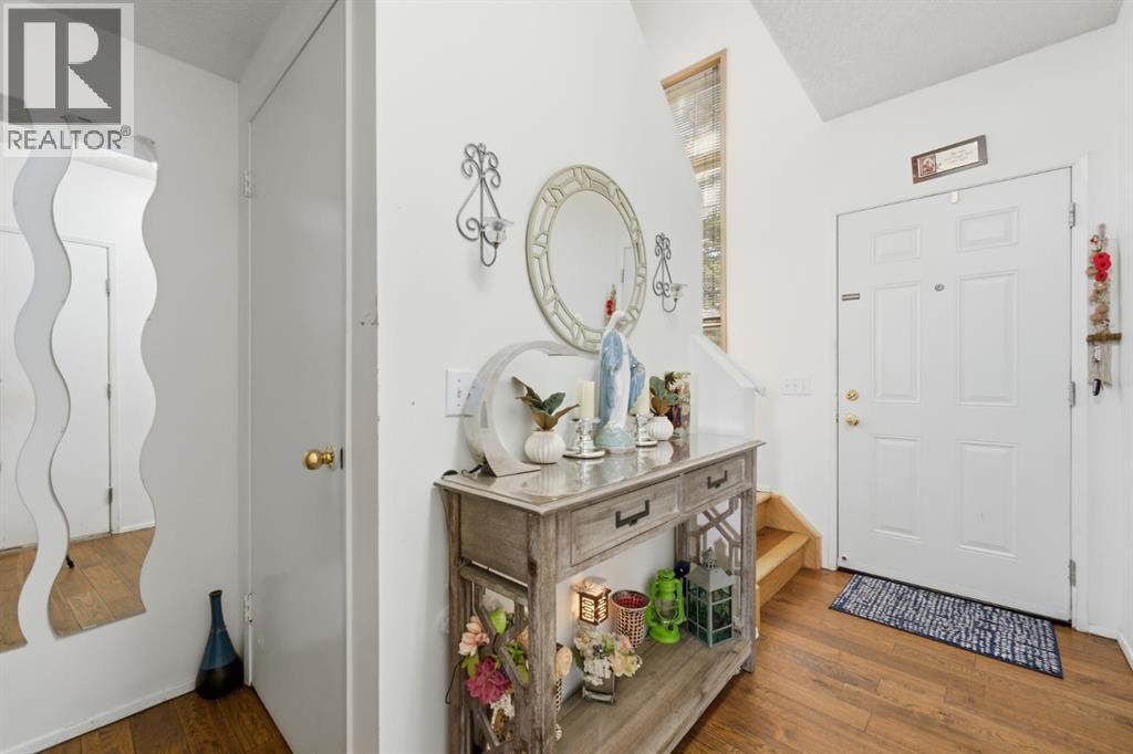 240 Shawinigan Drive Sw, Calgary, Alberta  T2Y 3B4 - Photo 4 - A2337791