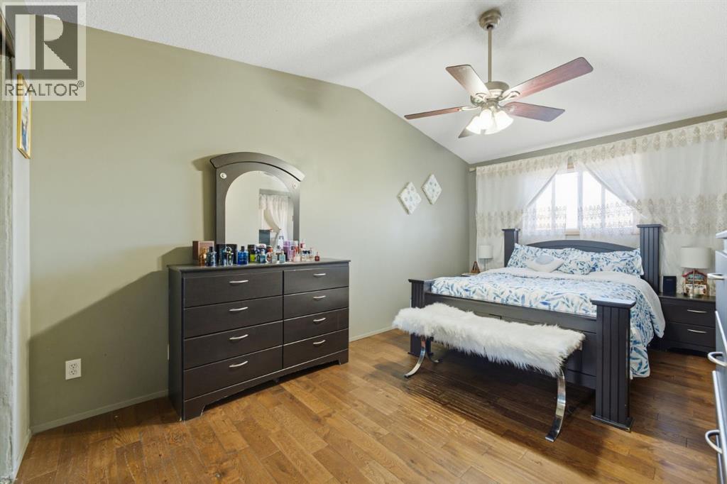 240 Shawinigan Drive Sw, Calgary, Alberta  T2Y 3B4 - Photo 17 - A2337791