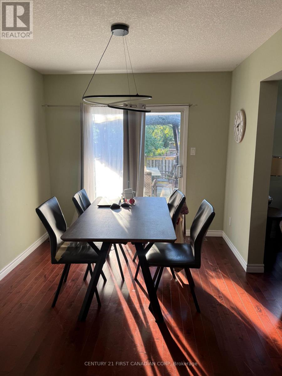 75 Rossmore Court, London South, Ontario  N6C 6B7 - Photo 4 - X14111198