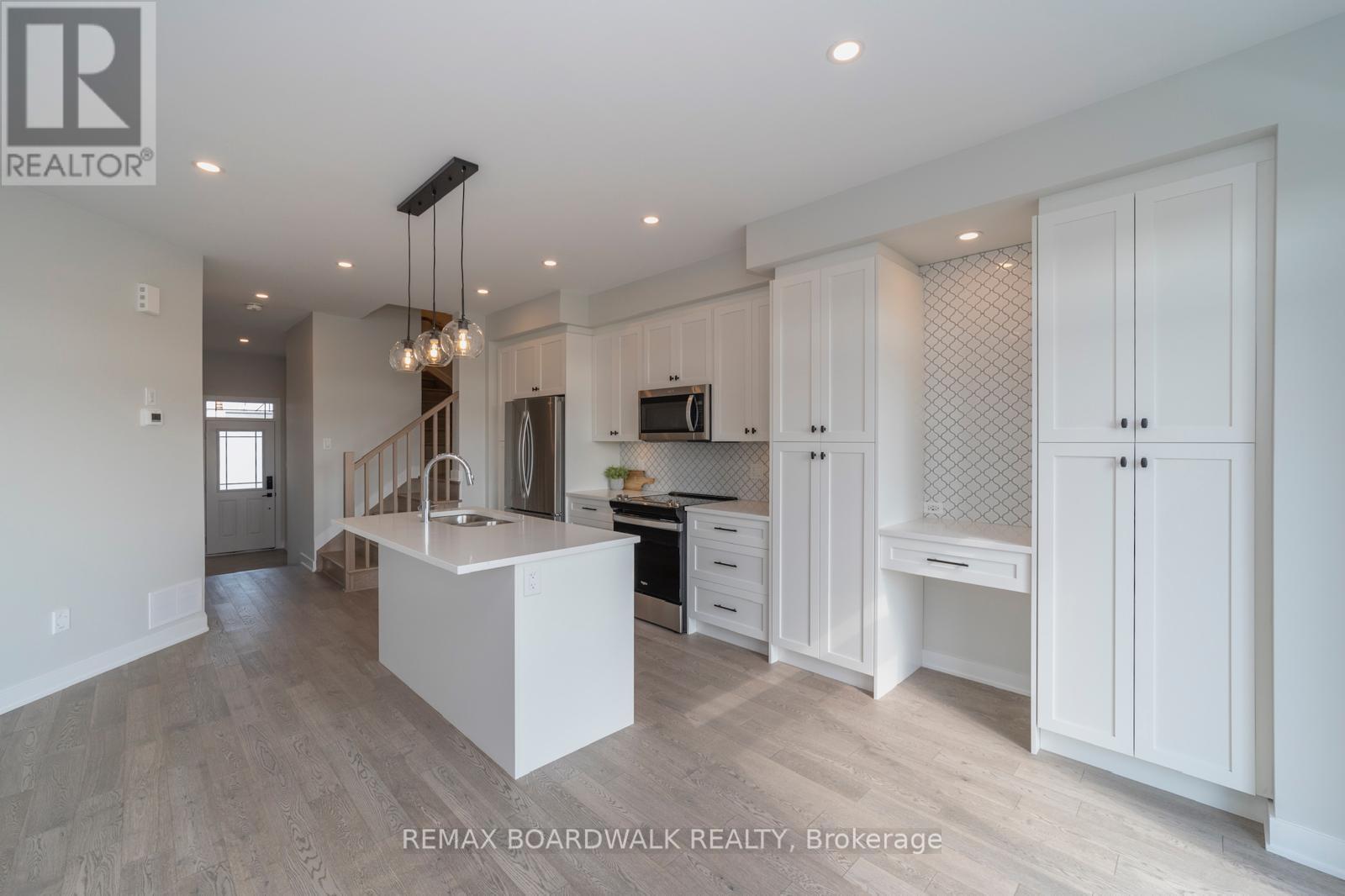 128 Main Halyard Lane, Ottawa, Ontario  K2J 7B6 - Photo 6 - X14111040