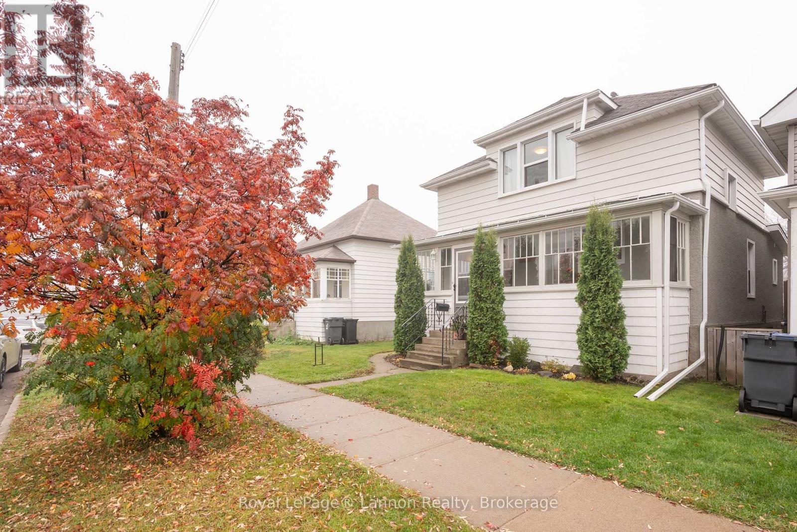 250 BROCK STREET W, Thunder Bay, Ontario