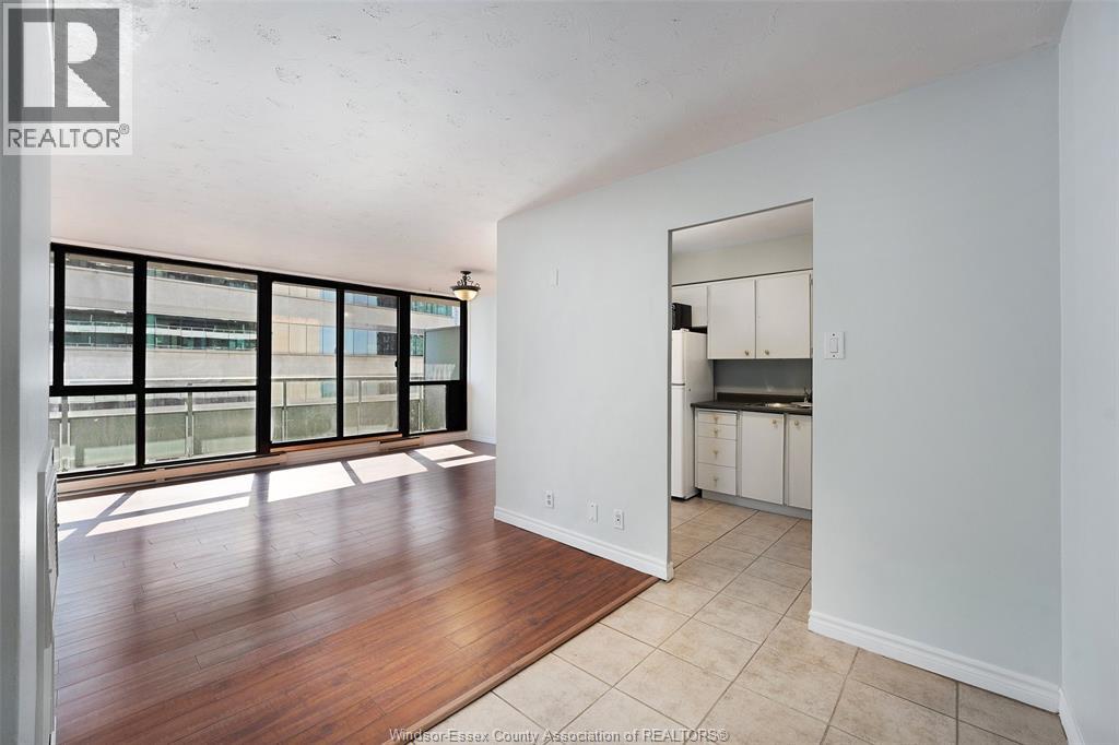 111 Riverside Unit# 711, Windsor, Ontario  N9A 2S6 - Photo 3 - 26026103