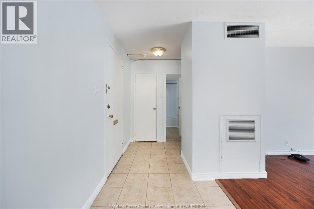 111 Riverside Unit# 711, Windsor, Ontario  N9A 2S6 - Photo 4 - 26026103