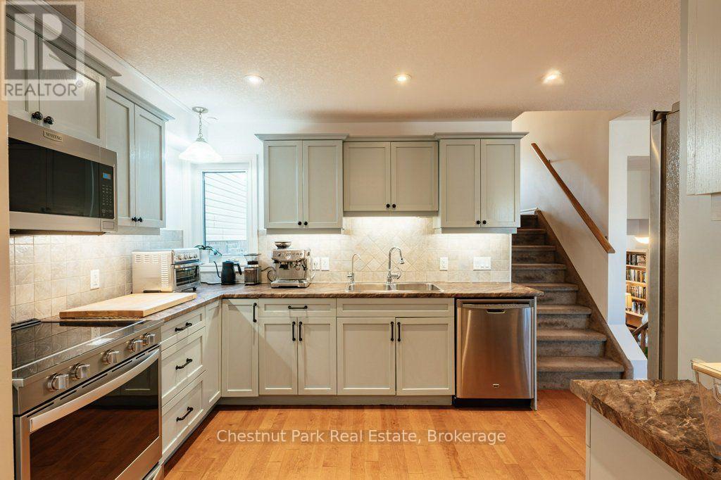 728 Elgin Street, Saugeen Shores, Ontario  N0H 2C4 - Photo 10 - X14111034