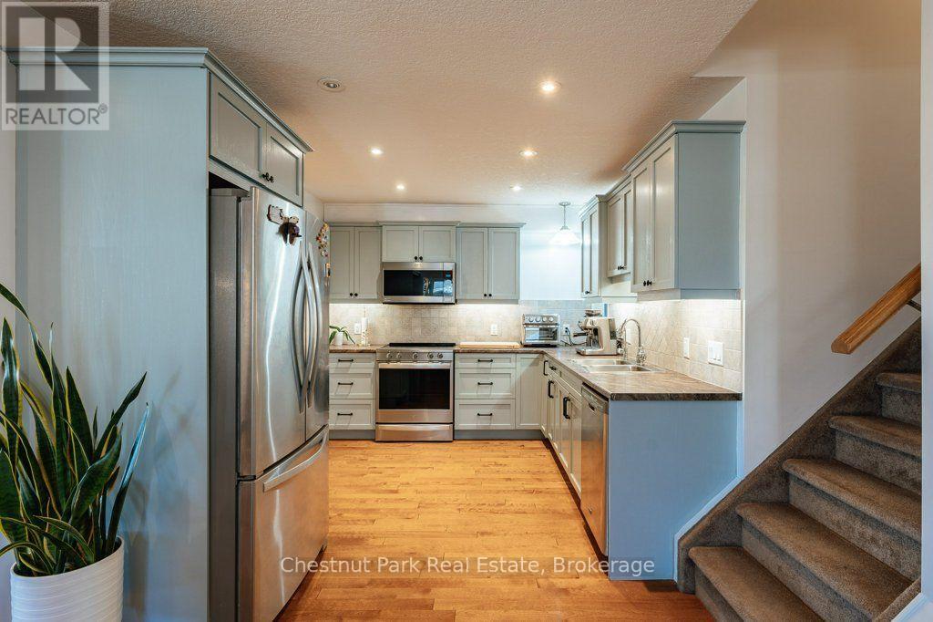 728 Elgin Street, Saugeen Shores, Ontario  N0H 2C4 - Photo 11 - X14111034