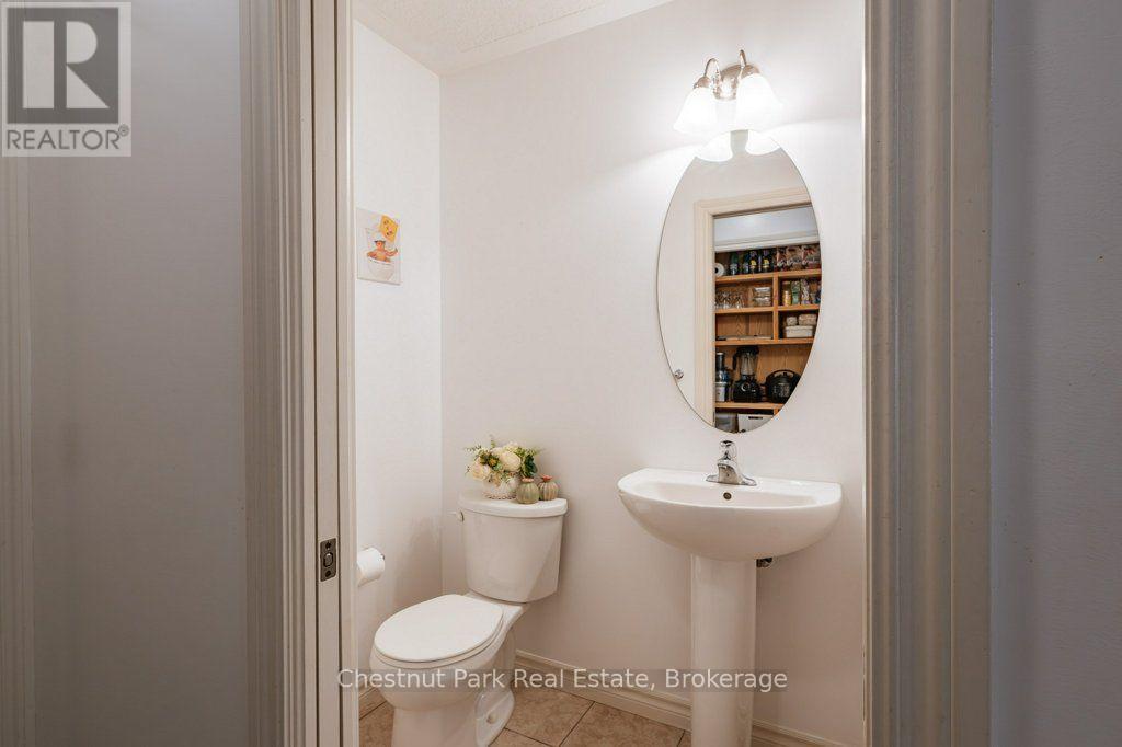 728 Elgin Street, Saugeen Shores, Ontario  N0H 2C4 - Photo 13 - X14111034
