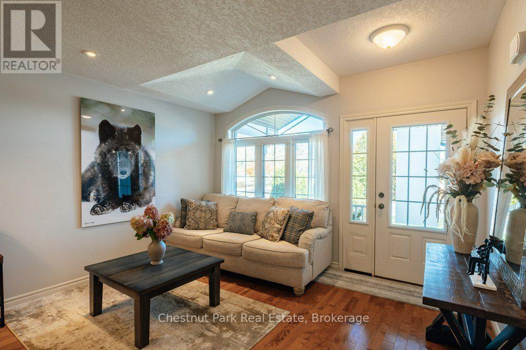 728 Elgin Street, Saugeen Shores, Ontario  N0H 2C4 - Photo 5 - X14111034
