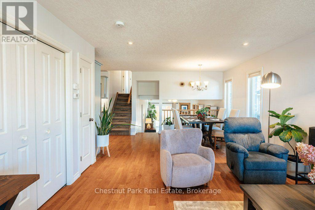 728 Elgin Street, Saugeen Shores, Ontario  N0H 2C4 - Photo 7 - X14111034