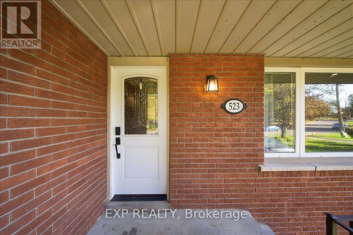 523 Brentwood Avenue, Oshawa, Ontario  L1G 2S9 - Photo 4 - E14111192