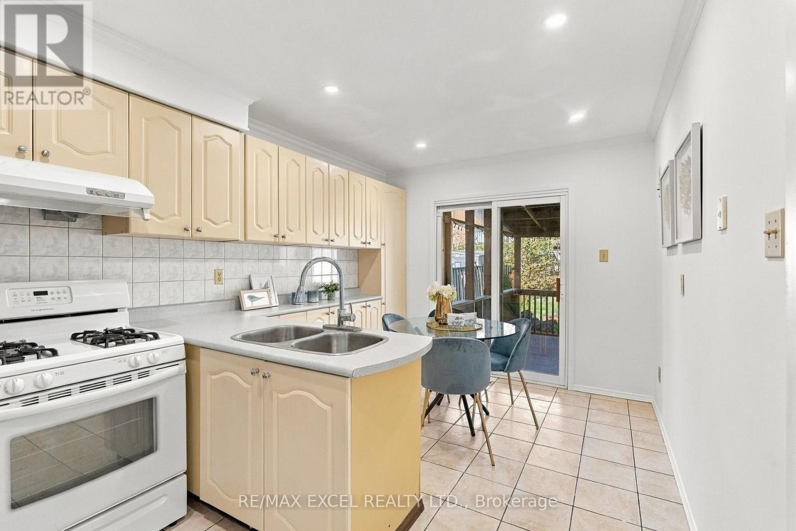 97 Tangmere Crescent, Markham, Ontario  L3R 6Y7 - Photo 18 - N14111134
