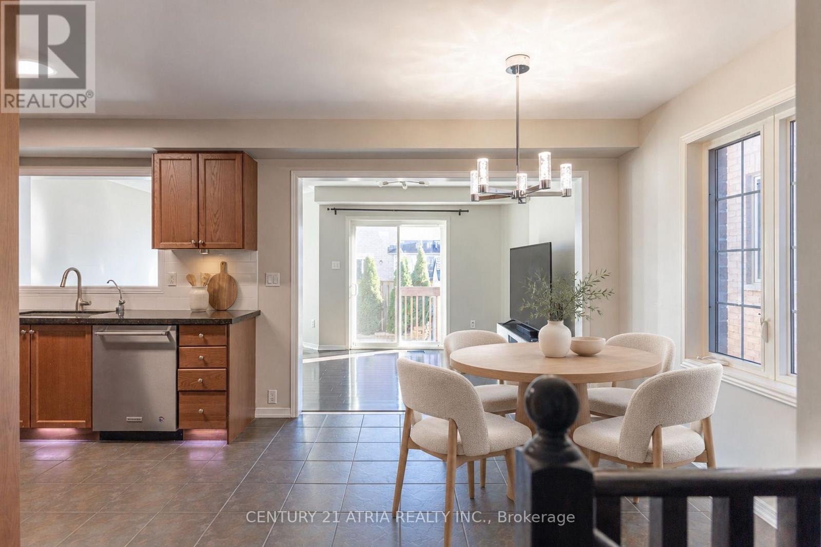 85 Vera Lynn Crescent, Whitchurch-Stouffville, Ontario  L4A 0X4 - Photo 4 - N14111290