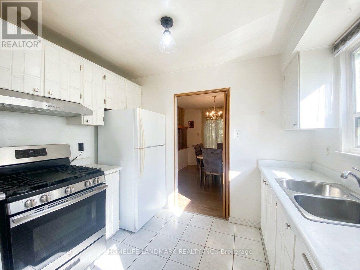 29 Snowshoe Crescent, Markham, Ontario  L3T 4M7 - Photo 7 - N14111302