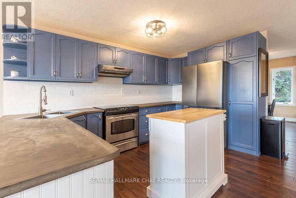5342 Line 4 N, Oro-Medonte, Ontario  L0L 1V0 - Photo 4 - S14111100