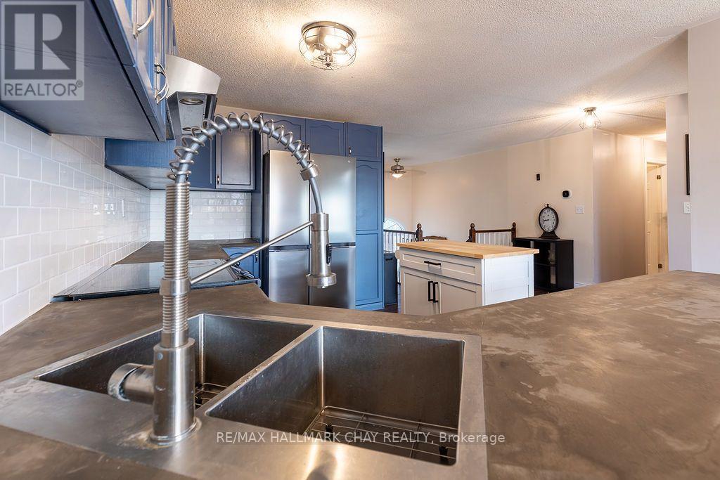 5342 Line 4 N, Oro-Medonte, Ontario  L0L 1V0 - Photo 5 - S14111100