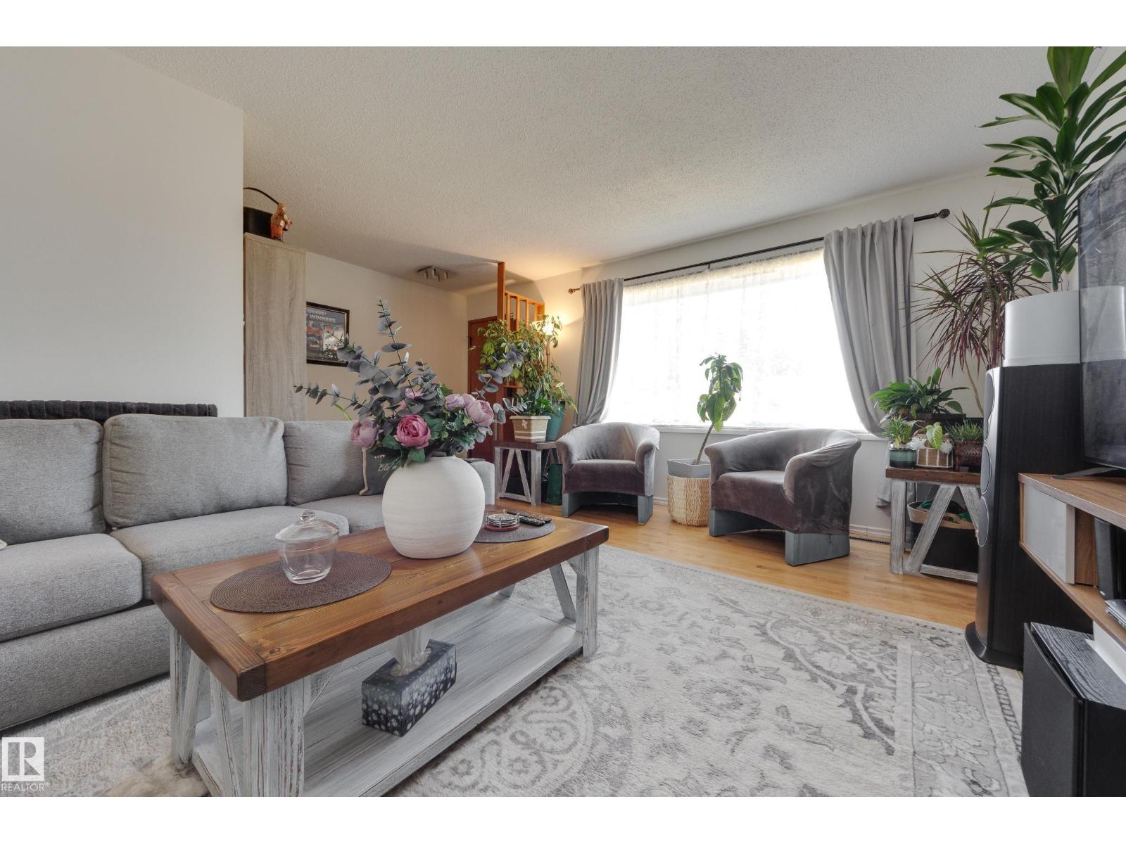 10541 153 St NW, Edmonton, Alberta  T5P 2C2 - Photo 9 - E4514014