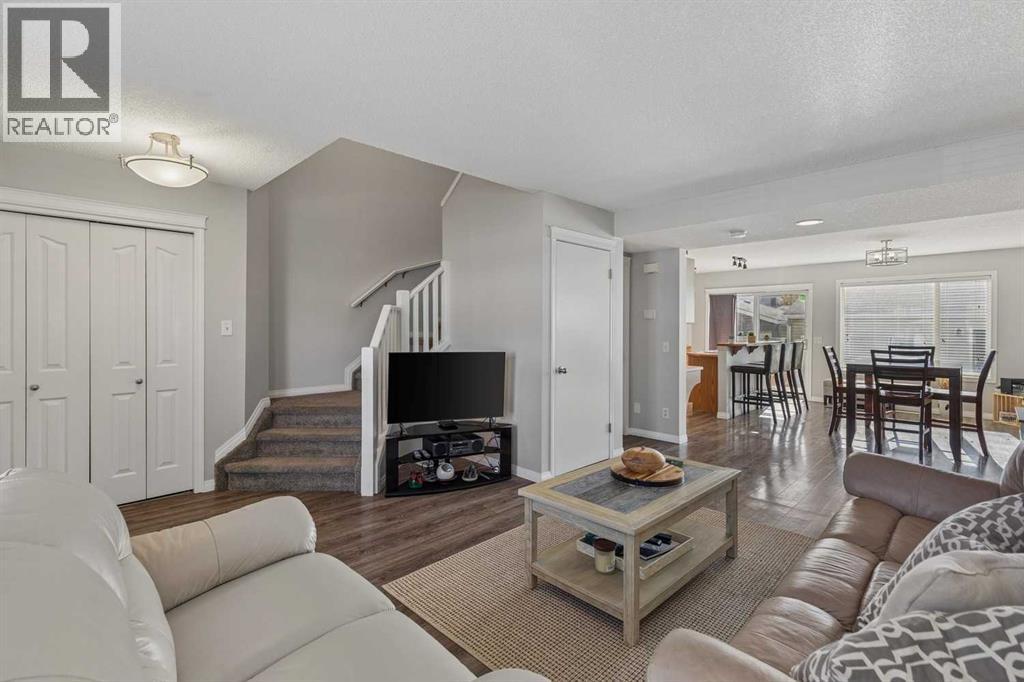 140 Prestwick Villas Se, Calgary, Alberta  T2Z 4S3 - Photo 4 - A2353839