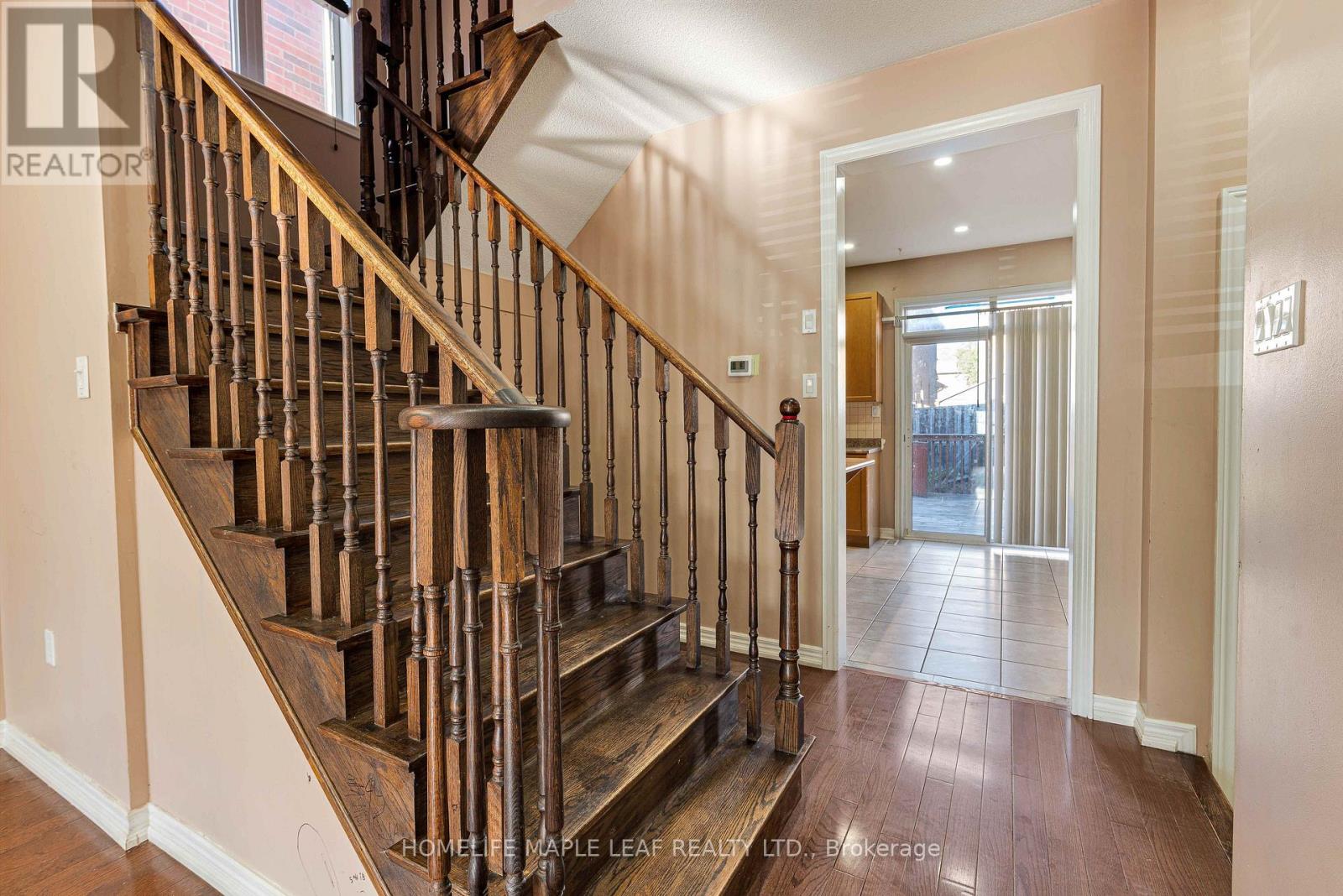 28 Vincent Street, Brampton, Ontario  L6R 0G8 - Photo 12 - W14111206