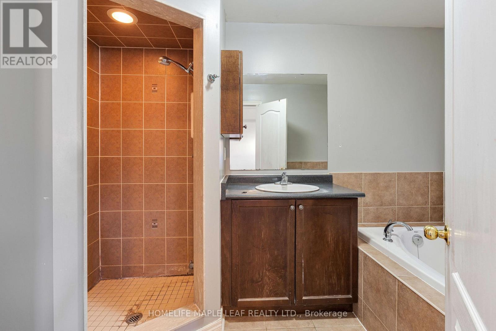 28 Vincent Street, Brampton, Ontario  L6R 0G8 - Photo 24 - W14111206