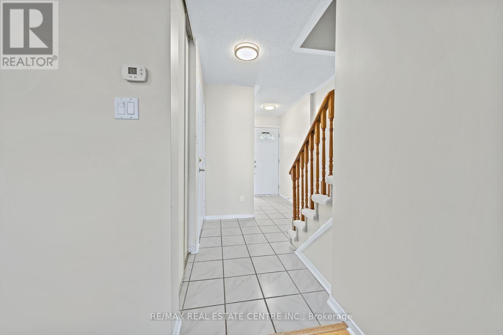97 - 59 Corey Circle, Halton Hills, Ontario  L7G 5L7 - Photo 3 - W14111296