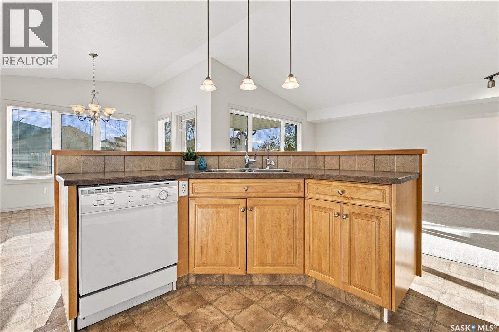 3144 Randall Road E, Regina, Saskatchewan  S4V 2Y9 - Photo 6 - SK051812