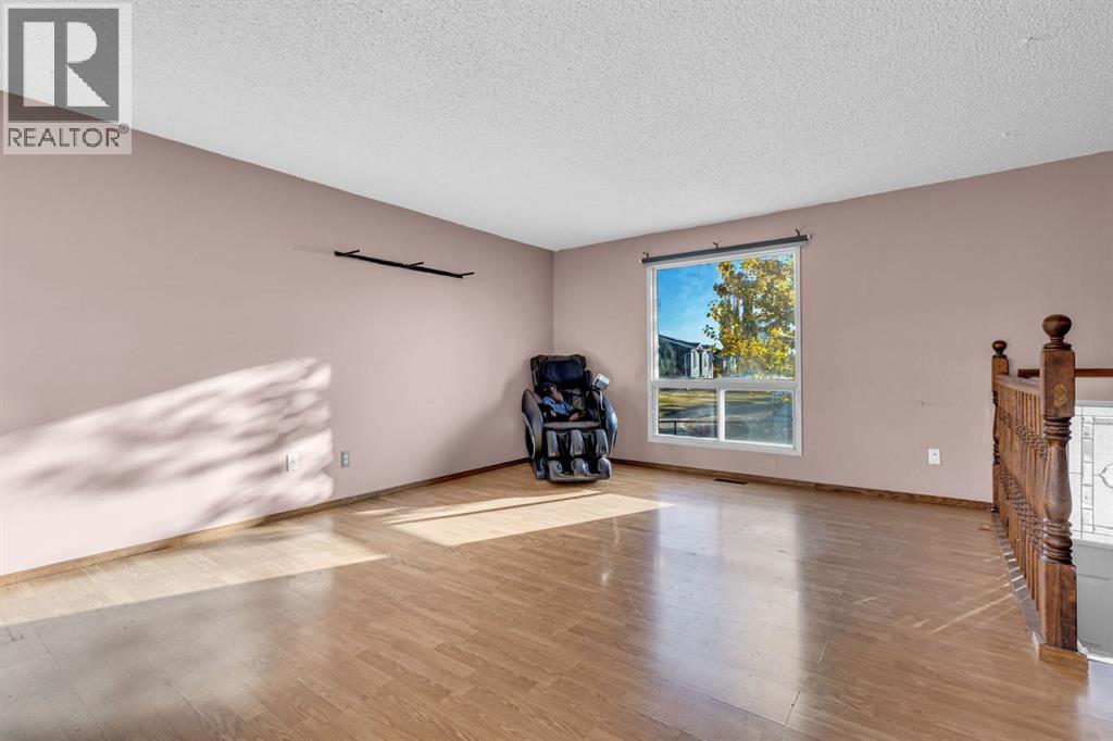139 Falton Way NE, Calgary, Alberta  T3J 1J5 - Photo 5 - A2353177